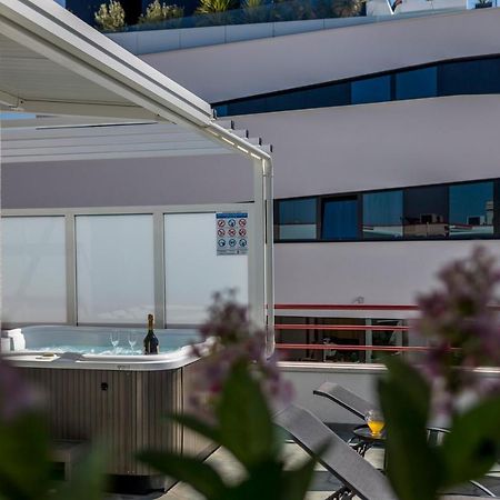 Seaside Penthouse With Hot Tub Sky Living Apartment Split Luaran gambar