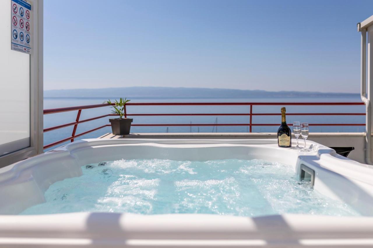 Seaside Penthouse With Hot Tub Sky Living Apartment Split Luaran gambar