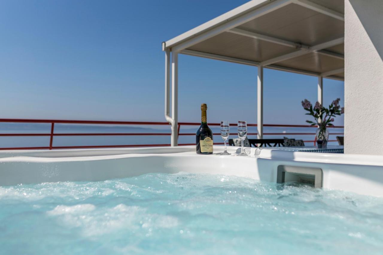 Seaside Penthouse With Hot Tub Sky Living Apartment Split Luaran gambar