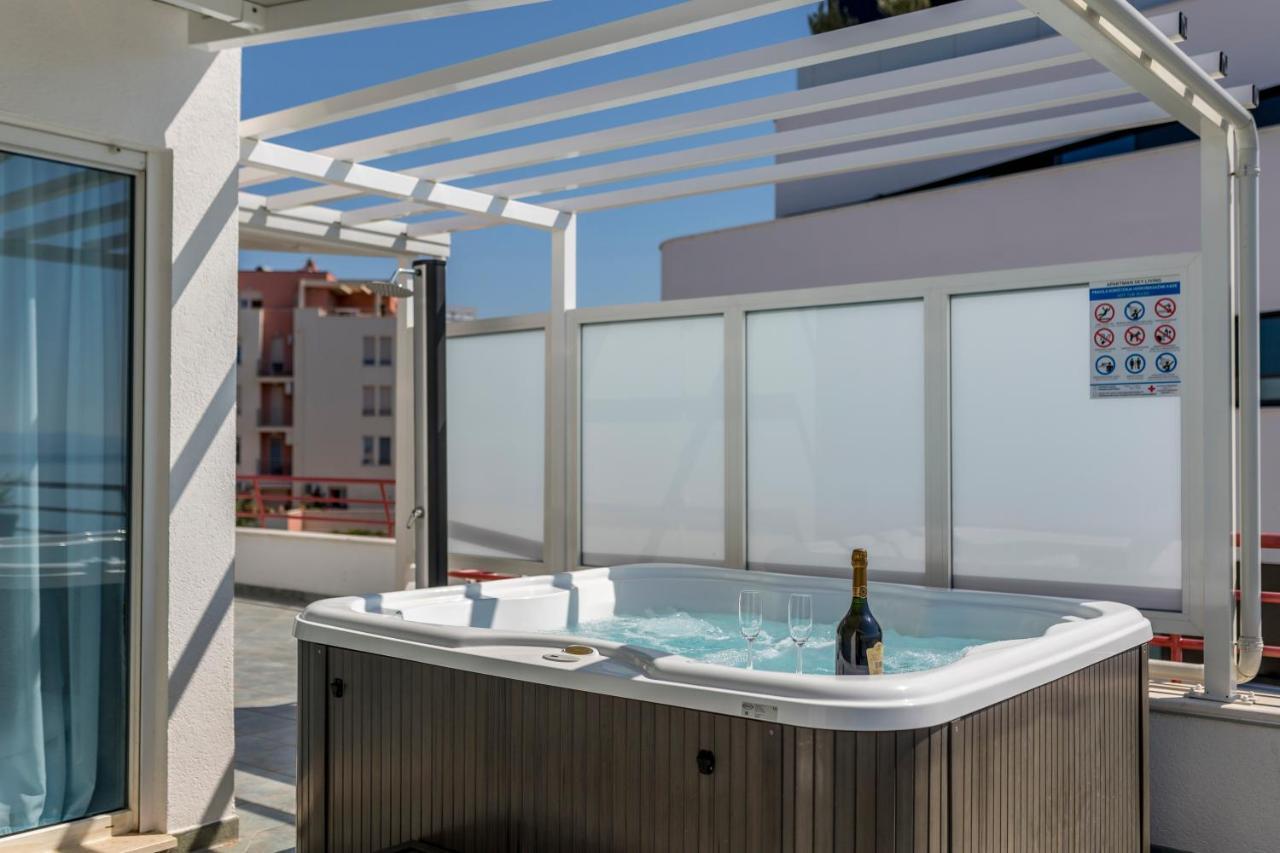 Seaside Penthouse With Hot Tub Sky Living Apartment Split Luaran gambar