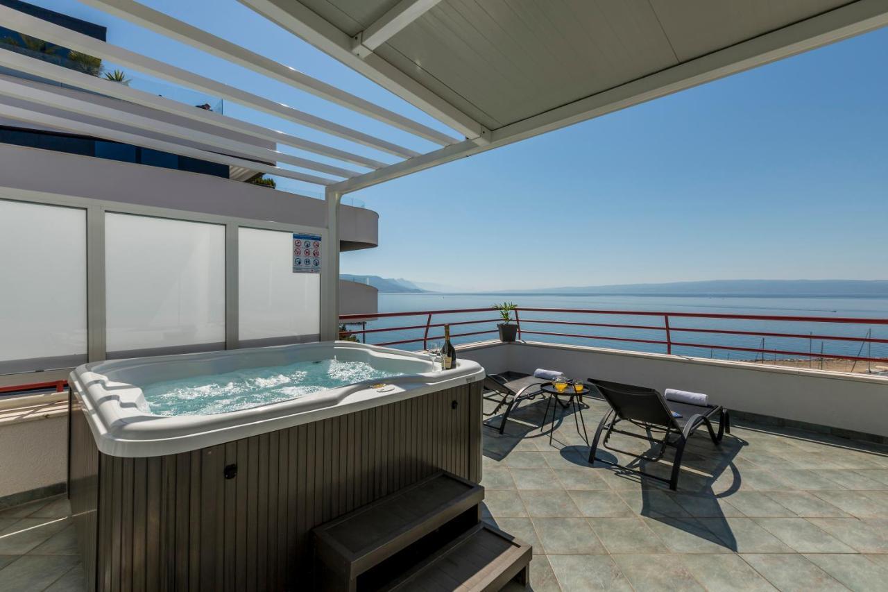 Seaside Penthouse With Hot Tub Sky Living Apartment Split Luaran gambar