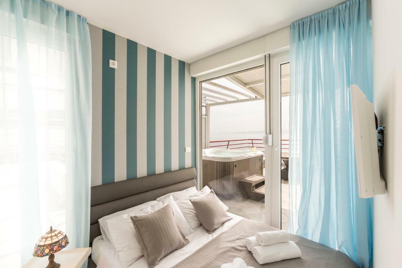 Seaside Penthouse With Hot Tub Sky Living Apartment Split Luaran gambar
