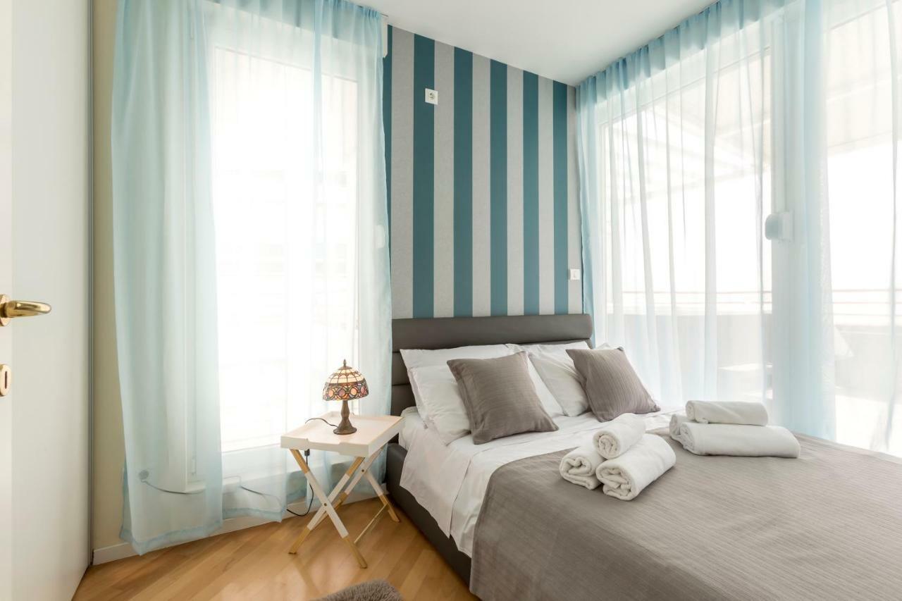 Seaside Penthouse With Hot Tub Sky Living Apartment Split Luaran gambar