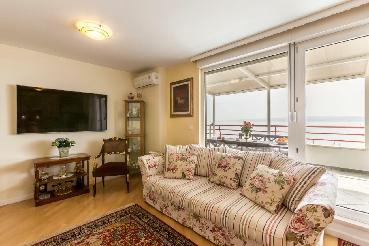 Seaside Penthouse With Hot Tub Sky Living Apartment Split Luaran gambar