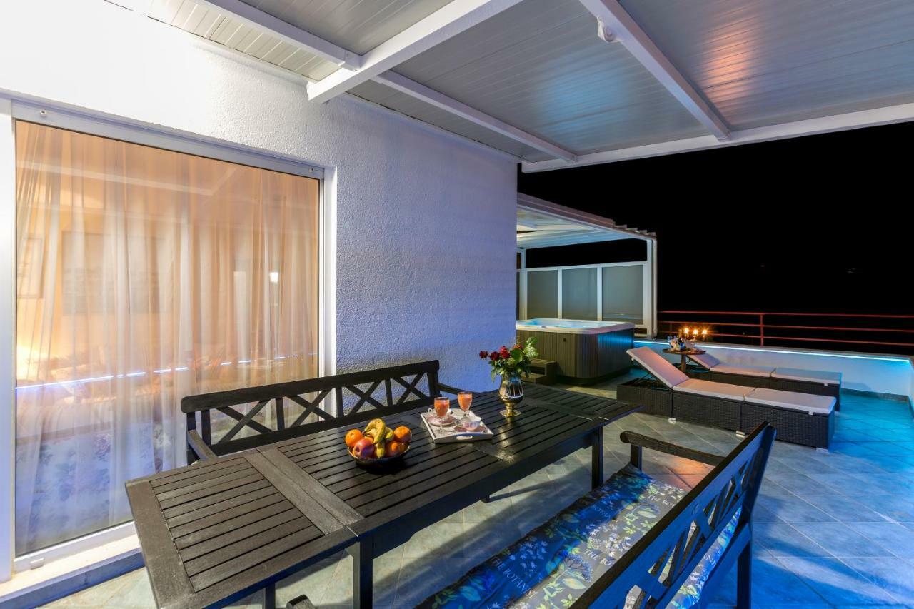Seaside Penthouse With Hot Tub Sky Living Apartment Split Luaran gambar
